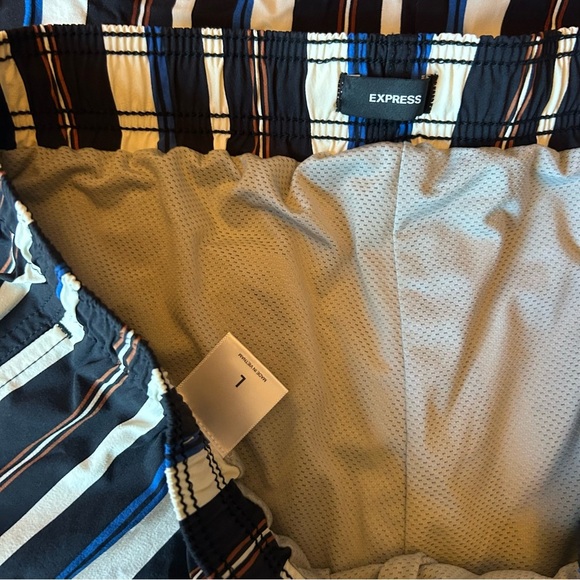 NWT Express Men’s Matching Swim Set M/L | Pool Party or Vacation Ready - Picture 12 of 16